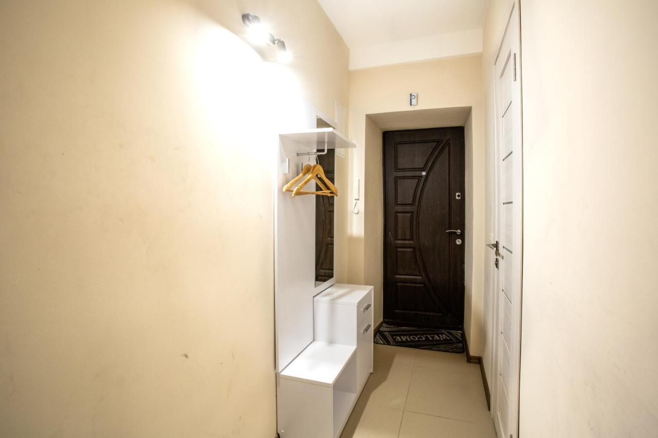 поруч із палацом україна та Ocean Plaza Apartment Kyiv